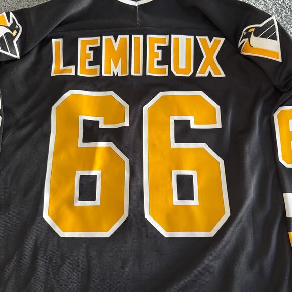 Vintage 92-95 Mario Lemiuex CCM NHL Pittsburgh Penguins 1st Gen Maska Jersey XL - Picture 8 of 11